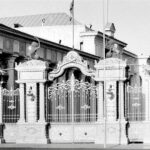 مشروطیت تعطیل‌بردار نیست