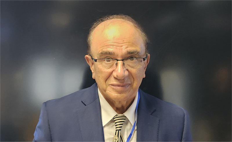دکتر حسن منصور